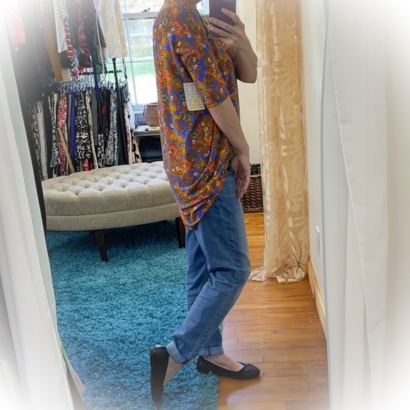 💕NWT Super cute Lularoe Irma Tunic Top💕 - Picture 8 of 8